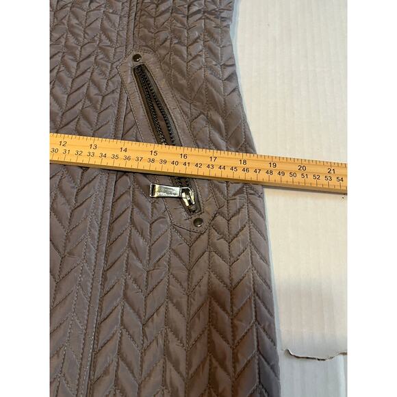 BCBGeneration Quilted Chevron XS Coat Puffer Faux Fur Jacket Gray Parka New - Picture 11 of 13